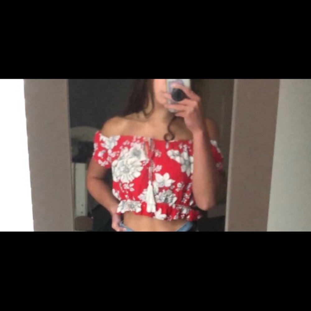 PacSun Floral crop top